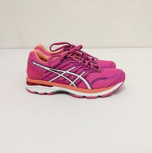 NWOT ASICS WOMEN'S GT 2000 5 B WIDTH RUNNING SHOE 5.5